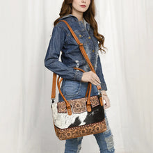 Load image into Gallery viewer, Garden Plains Hand Tooled Leather Shoulder Bag