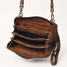 Load image into Gallery viewer, Calabria Italian Leather Crossbody Wallet