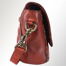 Load image into Gallery viewer, Woodland Hills Small Leather Crossbody Purse