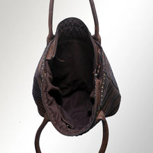Load image into Gallery viewer, Vintage Vogue Leather Shoulder Bag