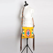 Load image into Gallery viewer, Zinnia Leather Western Leather Crossbody Purse