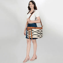 Load image into Gallery viewer, Breckenridge Western Leather Crossbody Purse