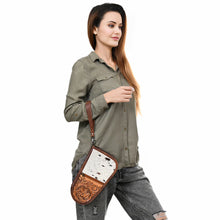 Load image into Gallery viewer, Yorktown Hand Tooled Leather Gun Case