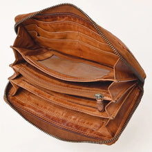 Load image into Gallery viewer, Contessa Italian Leather Wallet