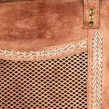 Load image into Gallery viewer, Baldwin Park Vintage Leather Tote Bag