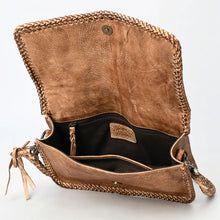 Load image into Gallery viewer, Rustic Beauty Leather Crossbody Purse