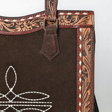 Load image into Gallery viewer, Willow Creek Suede Leather Purse
