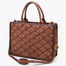 Load image into Gallery viewer, Trafford Quilted Leather Purse