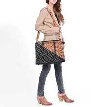 Load image into Gallery viewer, Domingo Hand Tooled Leather Tote Bag