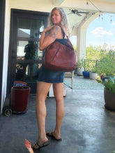 Load image into Gallery viewer, Milan Oversized Italian Leather Slouchy Hobo Bag | Luxury Full-Grain Leather Shoulder Purse with Organized Interior