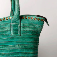 Load image into Gallery viewer, Vintage Vogue Leather Shoulder Bag