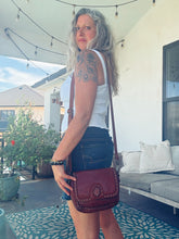 Load image into Gallery viewer, Woodland Hills Small Leather Crossbody Purse