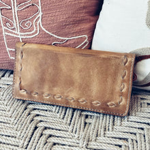 Load image into Gallery viewer, Pelican Brown Vintage Leather Wallet