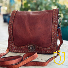 Load image into Gallery viewer, Emelia Italian Leather Shoulder Bag