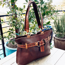Load image into Gallery viewer, Brown Rock Leather Shoulder Bag