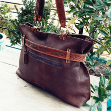 Load image into Gallery viewer, Brown Rock Leather Shoulder Bag