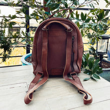 Load image into Gallery viewer, White Daisy Western Leather Backpack