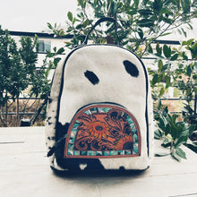 Load image into Gallery viewer, Plainview Western Leather Backpack