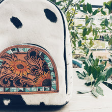 Load image into Gallery viewer, Plainview Western Leather Backpack