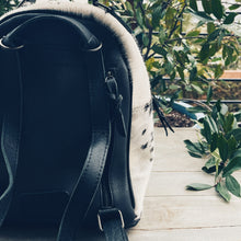 Load image into Gallery viewer, Plainview Western Leather Backpack