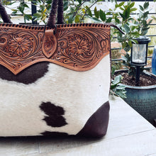 Load image into Gallery viewer, Yellowstone Western Leather Shoulder Tote Bag