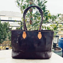 Load image into Gallery viewer, Yellowstone Western Leather Shoulder Tote Bag