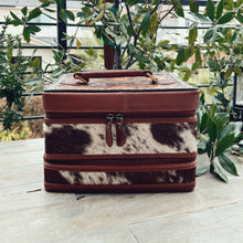 Load image into Gallery viewer, Trail Heritage Hand Tooled Leather Jewelry Box