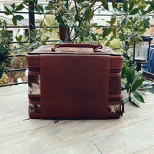 Load image into Gallery viewer, Trail Heritage Hand Tooled Leather Jewelry Box