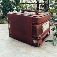 Load image into Gallery viewer, Trail Heritage Hand Tooled Leather Jewelry Box