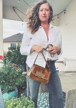 Load image into Gallery viewer, Wild Oak Leather Crossbody Purse