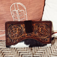 Load image into Gallery viewer, Moon Ranch Leather Wallet Clutch