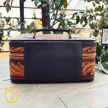 Load image into Gallery viewer, Collier Hand Tooled Leather Jewelry Box