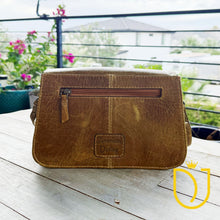 Load image into Gallery viewer, Wild Oak Leather Crossbody Purse
