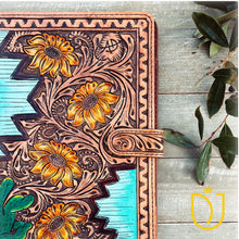 Load image into Gallery viewer, Great Bluff Leather Notebook Portfolio