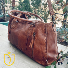 Load image into Gallery viewer, Durango Hills Leather Crossbody Purse