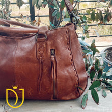 Load image into Gallery viewer, Durango Hills Leather Crossbody Purse