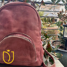 Load image into Gallery viewer, Saratoga Springs Vintage Leather Backpack
