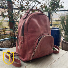 Load image into Gallery viewer, Saratoga Springs Vintage Leather Backpack