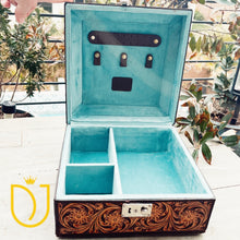 Load image into Gallery viewer, Saddlewood Hand Tooled Leather Jewelry Box