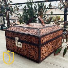 Load image into Gallery viewer, Saddlewood Hand Tooled Leather Jewelry Box