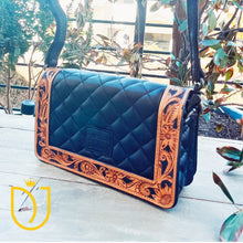 Load image into Gallery viewer, Aliante Hand Tooled Leather Crossbody Purse