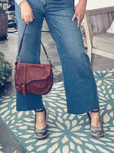 Load image into Gallery viewer, Veneto Italian Leather Shoulder Bag