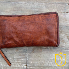 Load image into Gallery viewer, The James Vintage Leather Wallet