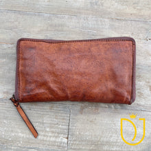 Load image into Gallery viewer, The James Vintage Leather Wallet