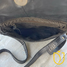 Load image into Gallery viewer, Ripley Vintage Leather Crossbody Purse