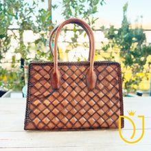 Load image into Gallery viewer, Coral Canyon Quilted Leather Shoulder Bag