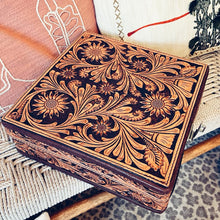 Load image into Gallery viewer, Spanish Trail Hand Tooled Leather Jewelry Case