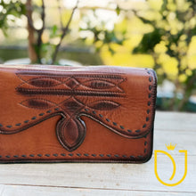 Load image into Gallery viewer, Badlands Western Leather Crossbody Purse