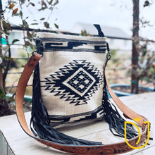 Load image into Gallery viewer, Sulphur Springs Western Leather Crossbody Purse