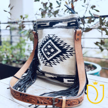 Load image into Gallery viewer, Sulphur Springs Western Leather Crossbody Purse